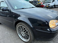 Volkswagen - 2000 - golf - 2.3 v5 highline - personenauto - afbeelding 8 van  32