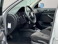 Volkswagen - 2001 - golf - 2.0 highline - 06-hl-zz - afbeelding 13 van  15
