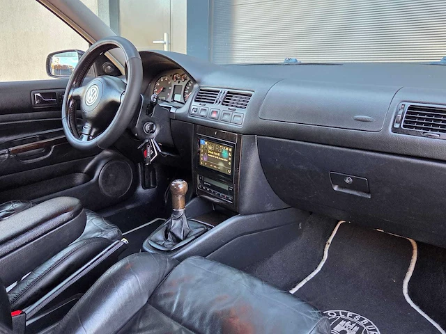 Volkswagen - 2001 - golf - 2.3 v5 gti - 49-hr-tf - afbeelding 17 van  27