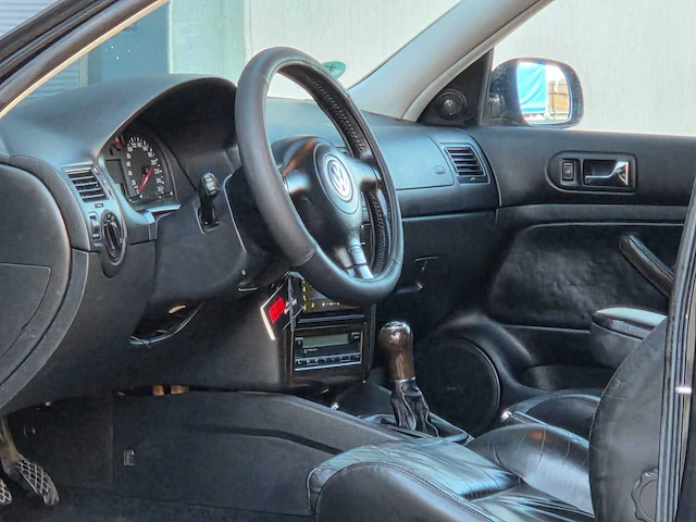 Volkswagen - 2001 - golf - 2.3 v5 gti - 49-hr-tf - afbeelding 27 van  27
