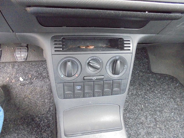 Volkswagen - 2001 - polo - 1.4 - 52-gk-jk - afbeelding 11 van  12