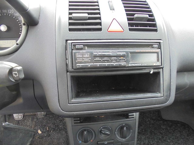 Volkswagen - 2001 - polo - 1.4 - 52-gk-jk - afbeelding 12 van  12