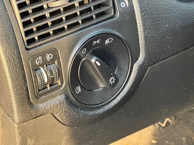 Volkswagen - 2002 - golf - 1.4-16v - 47-jk-sx - afbeelding 6 van  17