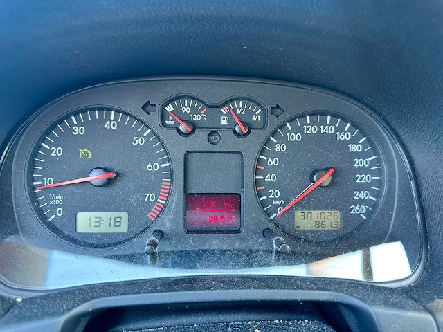 Volkswagen - 2002 - golf - 1.6-16v comfortline - 72-jt-nx - afbeelding 3 van  5