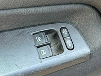 Volkswagen - 2003 - golf - 1.4-16v ocean - personenauto - 97-nb-rf - afbeelding 4 van  16