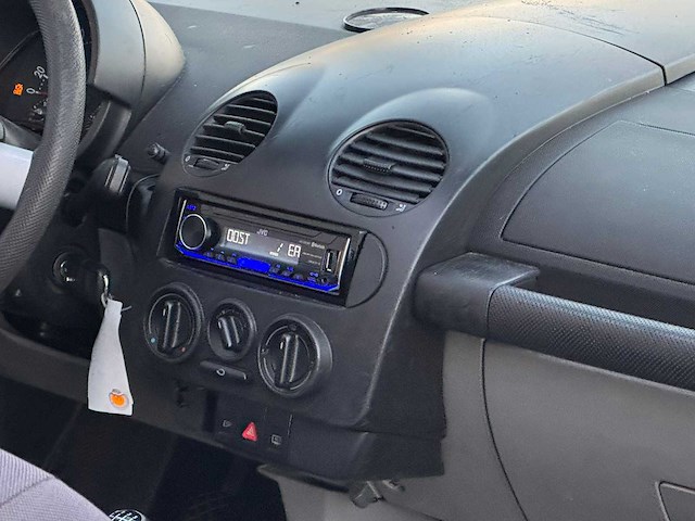 Volkswagen - 2003 - new beetle cabriolet - 1.6 - 49-lz-rs - afbeelding 10 van  10