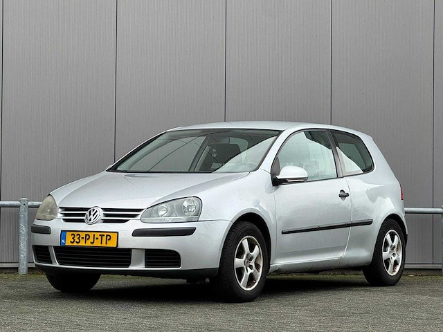 Volkswagen - 2004 - golf - 1.4 trendline - 33-pj-tp - afbeelding 1 van  14