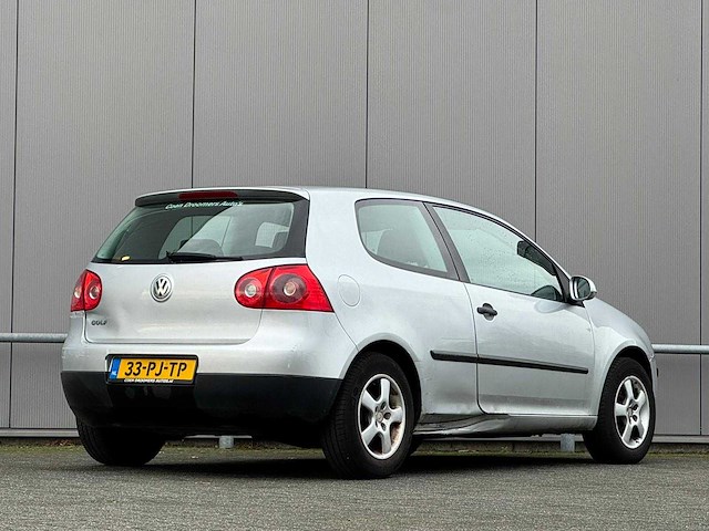 Volkswagen - 2004 - golf - 1.4 trendline - 33-pj-tp - afbeelding 9 van  14