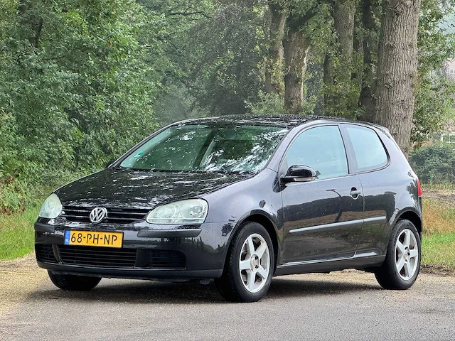 Volkswagen - 2004 - golf - 1.4 trendline - 68-ph-np - afbeelding 1 van  14