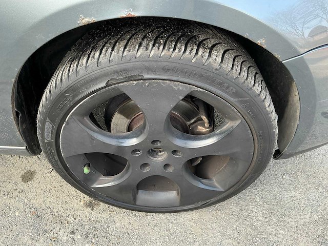 Volkswagen - 2004 - golf - 1.4 trendline - personenauto (94-zfx-7) - afbeelding 7 van  24