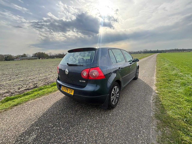 Volkswagen - 2004 - golf - 1.6 fsi trendline - 23-pk-sf - afbeelding 5 van  8