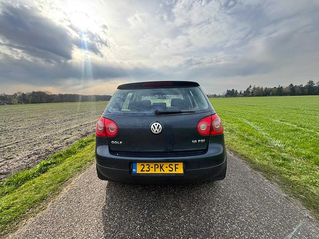 Volkswagen - 2004 - golf - 1.6 fsi trendline - 23-pk-sf - afbeelding 4 van  8