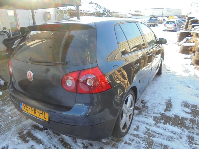 Volkswagen - 2004 - golf - 1.6 fsi trendline - 95-pk-hl - afbeelding 7 van  13