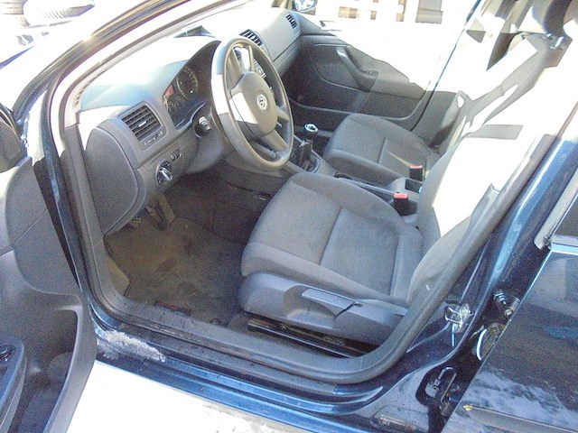 Volkswagen - 2004 - golf - 1.6 fsi trendline - 95-pk-hl - afbeelding 11 van  13