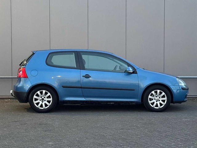 Volkswagen - 2004 - golf - 1.9 tdi comfortline - 31-pg-vp - afbeelding 3 van  5