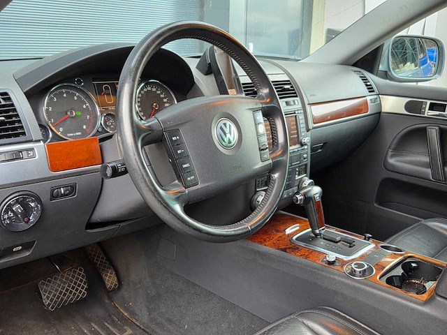 Volkswagen - 2004 - touareg - 3.2 v6 - 28-pn-fs - afbeelding 4 van  21