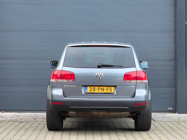 Volkswagen - 2004 - touareg - 3.2 v6 - 28-pn-fs - afbeelding 18 van  21