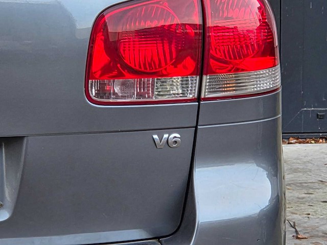Volkswagen - 2004 - touareg - 3.2 v6 - 28-pn-fs - afbeelding 19 van  21