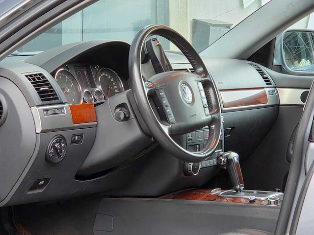 Volkswagen - 2004 - touareg - 3.2 v6 - 28-pn-fs - afbeelding 3 van  21