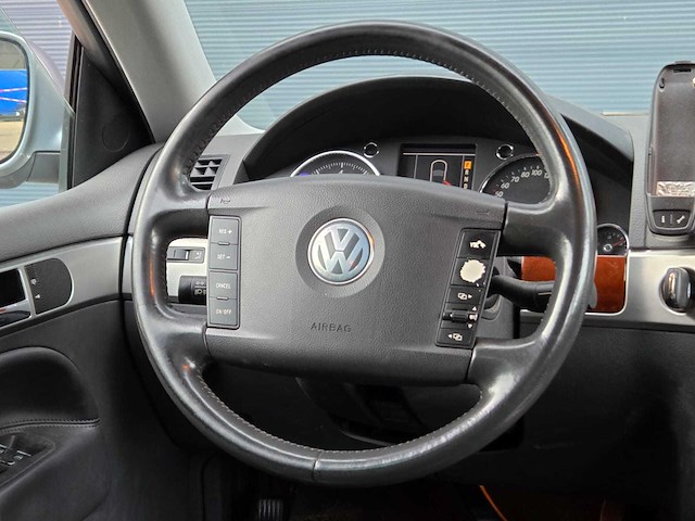 Volkswagen - 2004 - touareg - 3.2 v6 - 28-pn-fs - afbeelding 6 van  21