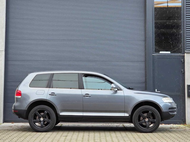 Volkswagen - 2004 - touareg - 3.2 v6 - 28-pn-fs - afbeelding 16 van  21