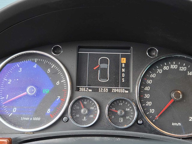 Volkswagen - 2004 - touareg - 3.2 v6 - afbeelding 7 van  21