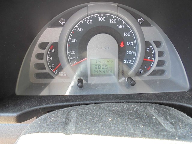Volkswagen - 2005 - fox - 1.2 trendline - 54-rt-lv - afbeelding 2 van  11