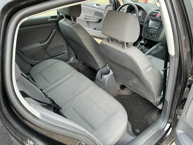 Volkswagen - 2005 - golf - 1.6 fsi turijn - personenauto - afbeelding 10 van  11