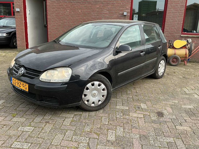 Volkswagen - 2005 - golf - 1.6 fsi turijn - personenauto - afbeelding 1 van  11