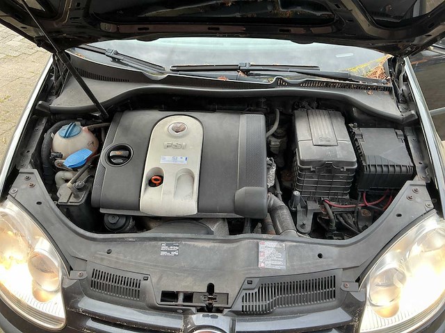 Volkswagen - 2005 - golf - 1.6 fsi turijn - personenauto - afbeelding 8 van  11