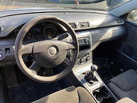 Volkswagen - 2005 - passat - 2.0 tdi comfortline - 10-rl-bh - afbeelding 9 van  15