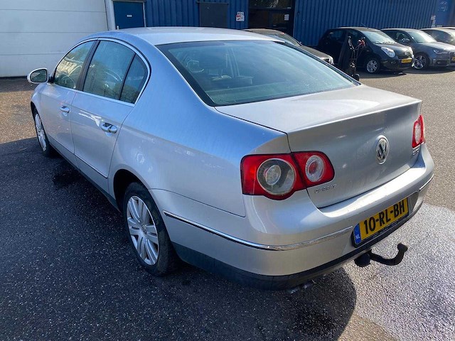 Volkswagen - 2005 - passat - 2.0 tdi comfortline - 10-rl-bh - afbeelding 12 van  15