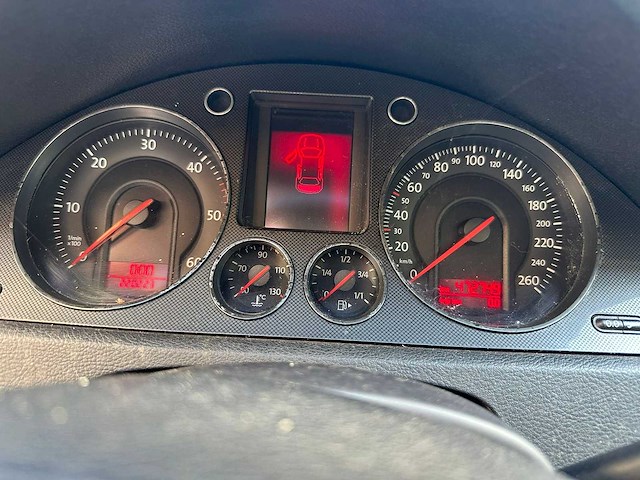 Volkswagen - 2005 - passat - 2.0 tdi comfortline - 10-rl-bh - afbeelding 13 van  15