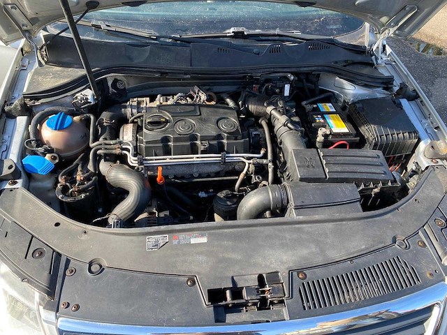 Volkswagen - 2005 - passat - 2.0 tdi comfortline - 10-rl-bh - afbeelding 14 van  15