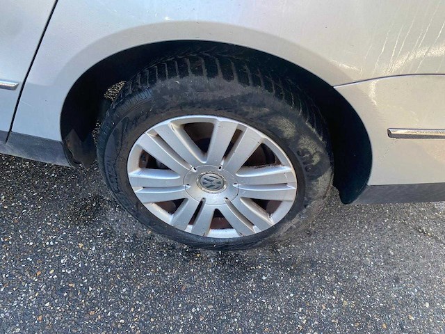 Volkswagen - 2005 - passat - 2.0 tdi comfortline - 10-rl-bh - afbeelding 3 van  23