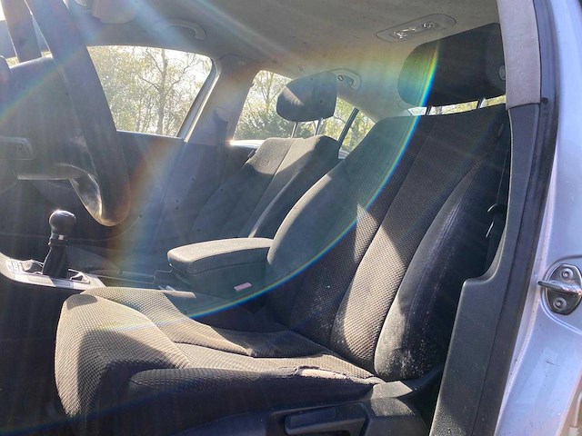 Volkswagen - 2005 - passat - 2.0 tdi comfortline - 10-rl-bh - afbeelding 5 van  23