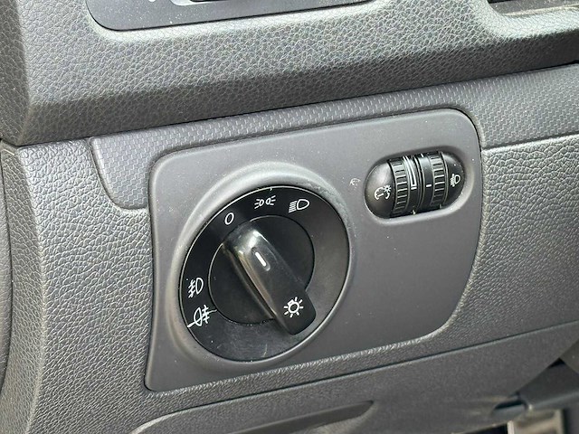 Volkswagen - 2006 - golf - 1.6 turijn - personenauto - afbeelding 6 van  19