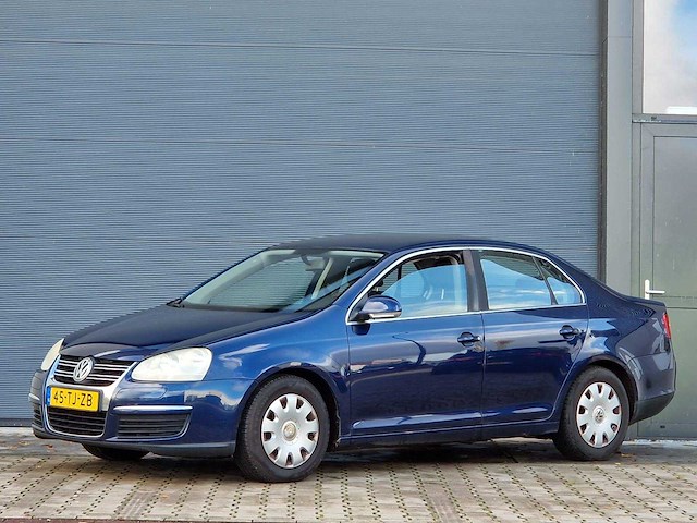 Volkswagen - 2006 - jetta - 1.6 fsi comfortline - 45-tj-zb - afbeelding 1 van  21