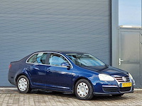 Volkswagen - 2006 - jetta - 1.6 fsi comfortline - 45-tj-zb - afbeelding 15 van  21