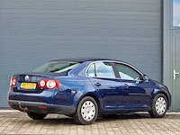 Volkswagen - 2006 - jetta - 1.6 fsi comfortline - 45-tj-zb - afbeelding 17 van  21