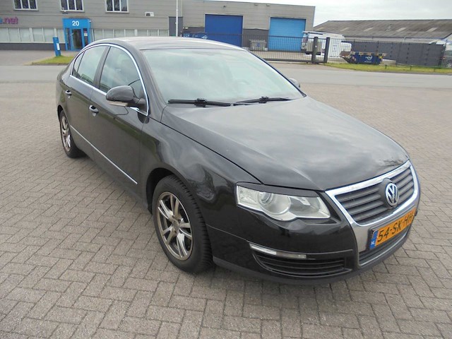 Volkswagen - 2006 - passat - 2.0 fsi comfortline - 54-sk-hh - afbeelding 4 van  6