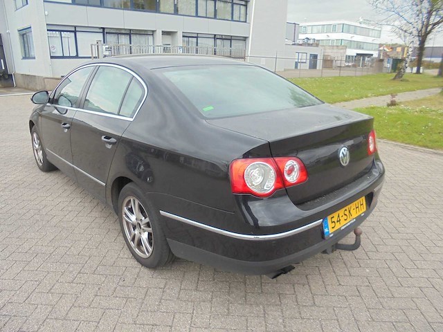 Volkswagen - 2006 - passat - 2.0 fsi comfortline - 54-sk-hh - afbeelding 1 van  2
