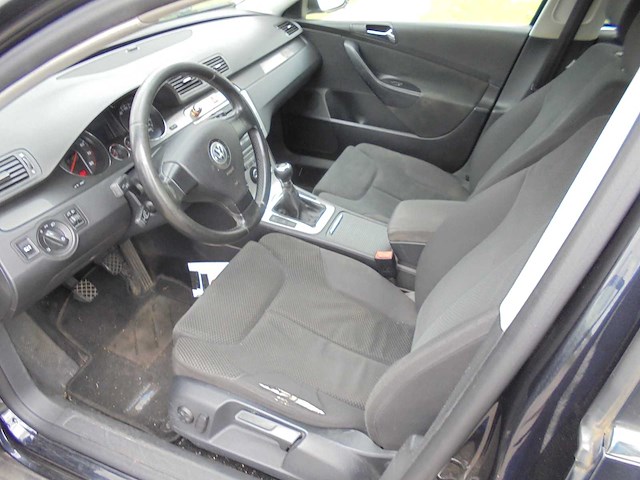 Volkswagen - 2006 - passat - 2.0 fsi comfortline - 54-sk-hh - afbeelding 6 van  7