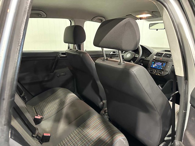 Volkswagen - 2006 - polo - 1.2-12v trendline 86-zkz-5 - afbeelding 4 van  16