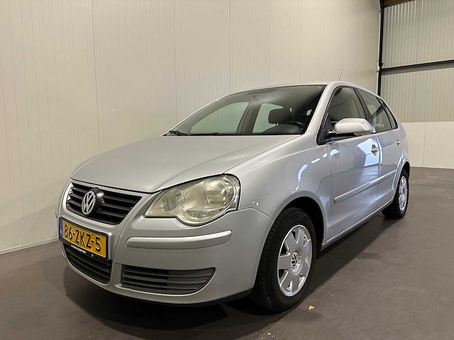 Volkswagen - 2006 - polo - 1.2-12v trendline 86-zkz-5 - afbeelding 1 van  16