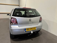 Volkswagen - 2006 - polo - 1.2-12v trendline 86-zkz-5 - afbeelding 11 van  16