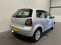 Volkswagen - 2006 - polo - 1.2-12v trendline 86-zkz-5 - afbeelding 12 van  16