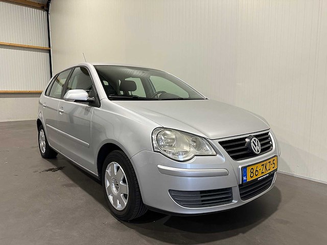 Volkswagen - 2006 - polo - 1.2-12v trendline 86-zkz-5 - afbeelding 14 van  16