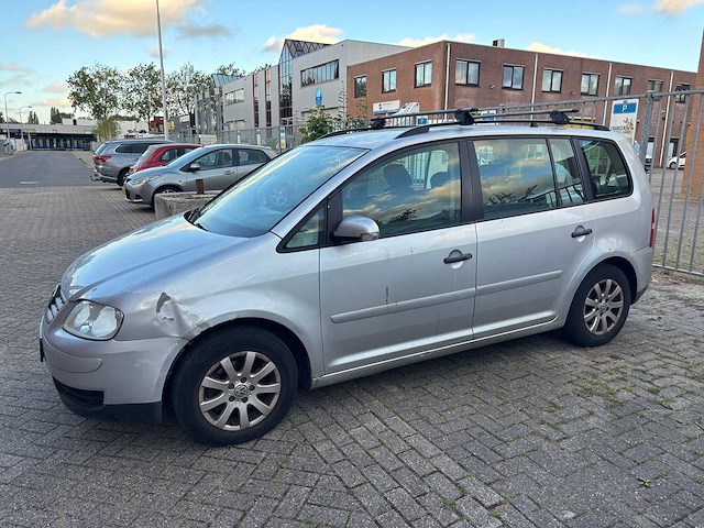 Volkswagen - 2006 - touran - 1.6-16v fsi 7 persoons - personenauto - afbeelding 8 van  15