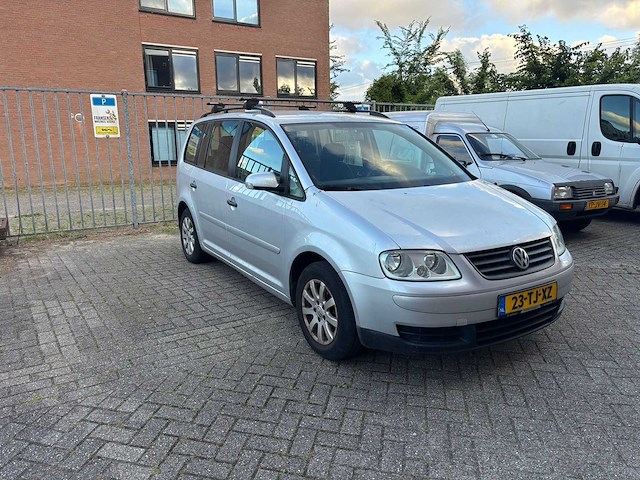 Volkswagen - 2006 - touran - 1.6-16v fsi 7 persoons - personenauto - afbeelding 13 van  15